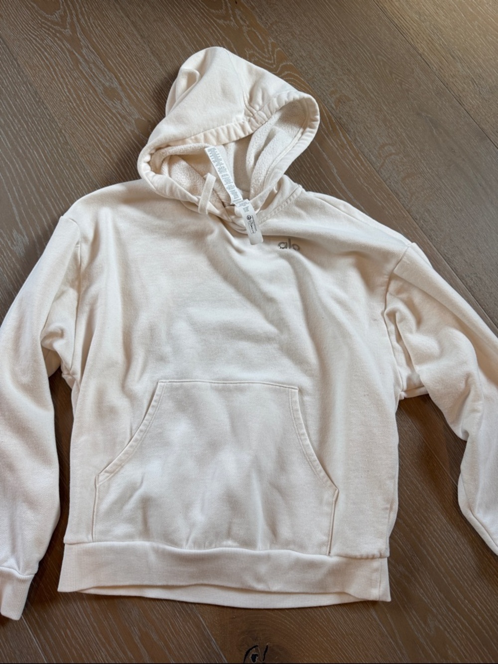 ALO Yoga Cream Pullover Hoodie